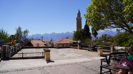 Widok na dachy domów w stylu osmańskim w Antalya, Turcja © Mateusz