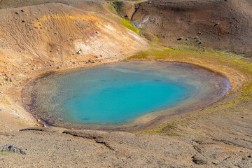 Lac de cratère sur le volcan Krafla, le plus actif du nord de l'Islande
