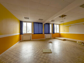 Urbex, bâtiment désaffecté - salle de classe