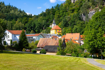 Zauberhaft-romantische Ortschaft Oybin im Zittauer Gebirge (Sachsen)