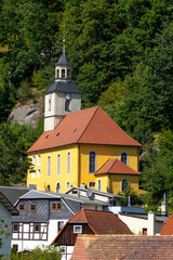 Zauberhaft-romantische Ortschaft Oybin im Zittauer Gebirge (Sachsen)