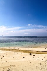 Fototapeta premium Tropical beach view with clear blue sea