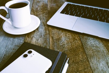 ビジネスイメージ　アンティーク調　レトロ調　デスクワーク　3:2