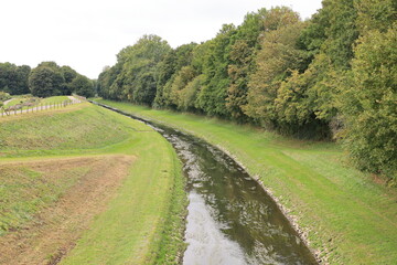 Blick auf die Emscher im Dortmunder Ortsteil Mengede