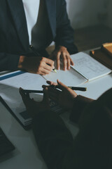 Lawyer explained to the client about the law that must be brought against the court case.