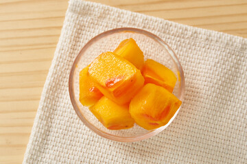 カットフルーツ（柿）のイメージ