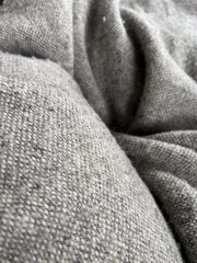 Warm und gemütlich - graue und weiche Wolldecke