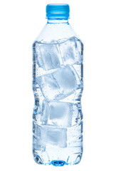 Naklejka premium Cold refreshing bottle of water filled with clear ice cubes on a transparent background