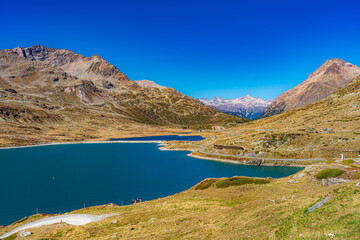 hochalpina Gebirgslandschaft an der Bernina-Passspitze