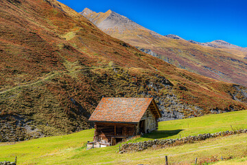 CH / Kanton Graubünden / Avers, am Talende bei Juf; hochalpine, pittoreske Alpenlandschaft; auf dem Dach Europas; auf 2200 Meter Höhe die höchstgelegene europäische Siedlung die ganzjährig bewohnt ist