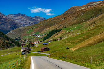 CH / Kanton Graubünden / Avers; hochalpine, pittoreske Alpenlandschaft; auf dem Dach Europas; auf 2200 Meter Höhe die höchstgelegene europäische Siedlung die ganzjährig bewohnt ist