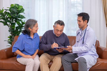 Fototapeta premium health care worker asking a senior patient signing informed consent before getting medical procedure,test or examination