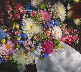 Im September ist Tag des Friedhofs, Blumen ohne Namen