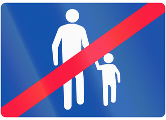 Historic road sign in Finland - Pedestrian zone ends (2006-2020)