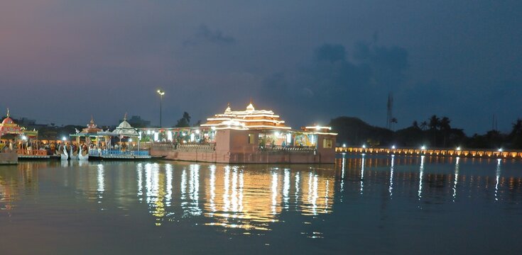 The temple inside the Narendra pond of Puri in India. Photo: May 17, 2025