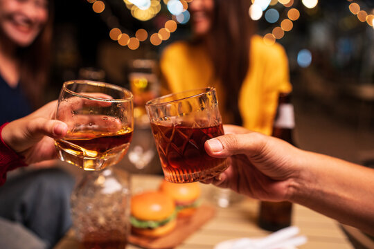 Celebrate whisky at an intimate party at a camping restaurant. group celebration.	