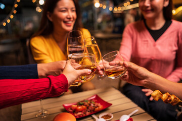 Celebrate whisky at an intimate party at a camping restaurant. A group celebration.	