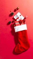 Weihnachtsmann Schuh gef&uuml;llt mit Geschenken 