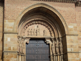 Fototapeta premium Santa Maria del Azogue church in Benavente, Zamora, Spain