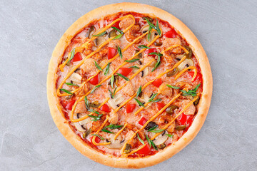 Spicy Chicken Pizza with Bell Peppers, Mushrooms, Jalapenos, Onions, and Fresh Green Onions on Tomato Sauce