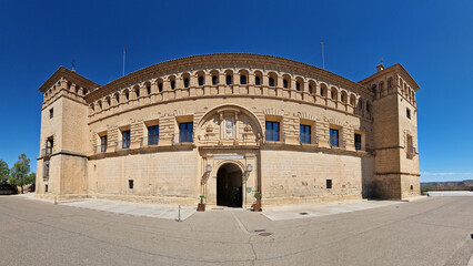 Panoramic view of the exterior of the Alca&ntilde;iz Teruel Parador