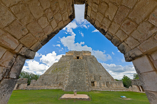 The big pyramide of Uxmal
