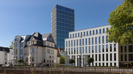 Gründerzeitvilla in Bonn zwischen modernen Hochhäusern