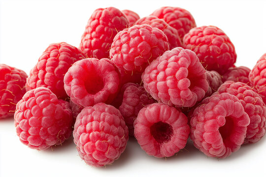 Fresh and juicy raspberries: A delicious and healthy snack with vibrant red berries