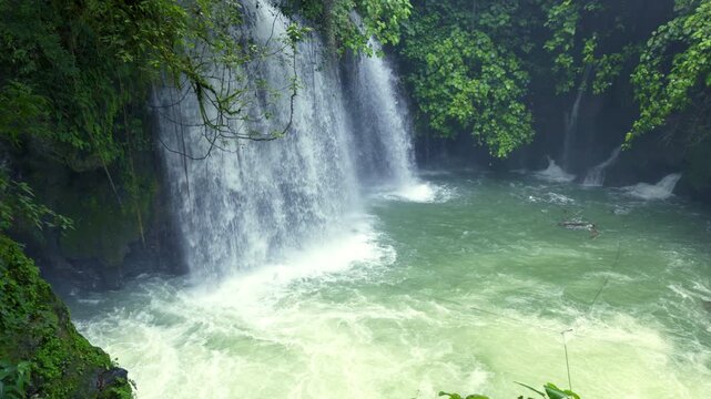 Puente de Dios Waterfalls in Huasteca, San Luis Potos&iacute; &mdash; Flowing Water and Lush Jungle