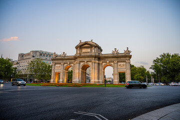Fototapeta premium La puerta de alcala, madrid, spain landmark in downtown
