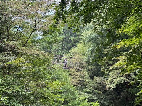 川