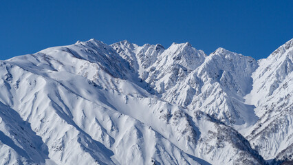 北アルプスと山麓のスキー場　長野県白馬村