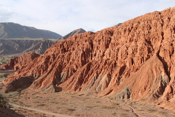 red rocks in the mountains