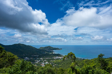 Obraz premium Panoramic View from Coconut Viewpoint Overlooking Sairee Beach, Koh Tao, Surat Thani, Thailand