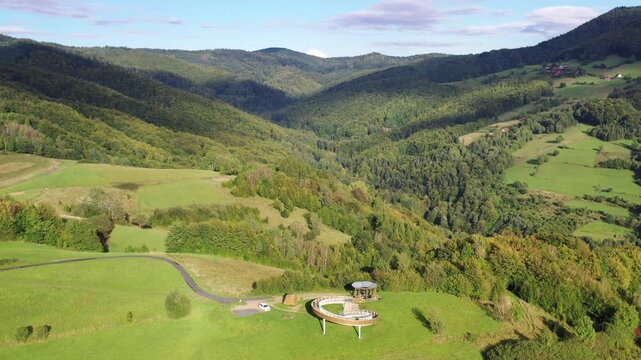 Dolina Popradu, Barcice, Wieża ślimak 
