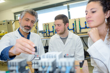 Obraz premium future electrical engineers