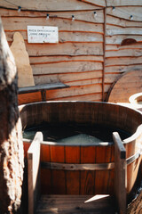 Balia z lodowatą wodą, morsowanie, cold bath, holiday home, dom wakacyjny 