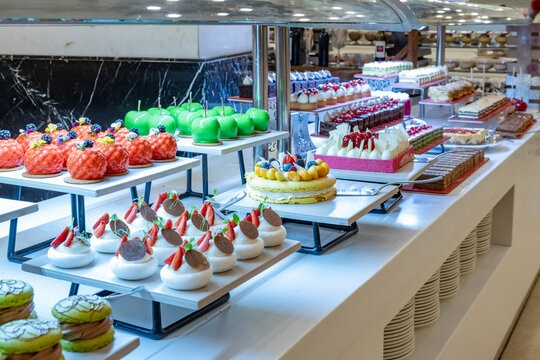Karisik Turk tatlilari. New dessert varieties at the luxury hotel open buffet. Milk-based desserts, Turkish Dessert Sobiyet, havuc dilimi, midye baklava, mussels baklava and classic baklava.