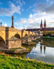 Obraz premium Historic bridge over a river
