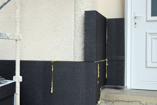 Bloc isolant polystyr&egrave;ne noir isolation par l'ext&eacute;rieur de la maison, panneaux en polystyr&egrave;ne expans&eacute;