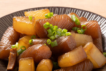 こんにゃくと大根の煮物