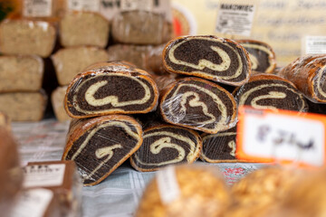Fragrant autumn bake: sweet cinnamon and poppy seed rolls