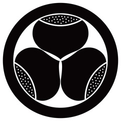 家紋です。丸に三つ栗といいます。