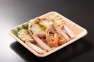 ［北海道産］ボイル　ズワイガニ（小さめ）