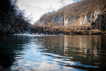 photo of a lake during the winter