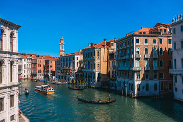 Fototapeta premium Venice, August 2025 – iconic views of St. Mark’s Basilica, Rialto Bridge, Grand Canal, Venetian nights, gondolas, and Carnival masks. Timeless beauty and culture in every shot.