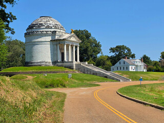 Obraz premium Illinois State Memorial at Vicksburg National Military Park in American Renaissance architecture modeled after the Roman Pantheon and National Cemetery Mississippi River 09.15.2025
