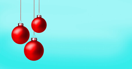 Weihnachtskugeln vor Hintergrund