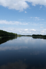 Vue sur la Loire depuis le pont suspendu de Châteauneuf-sur-Loire, Loiret, Centre Val de Loire, France