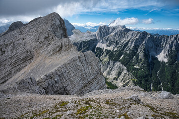Widok panoramiczny na Alpy Julijskie w Słowenii
